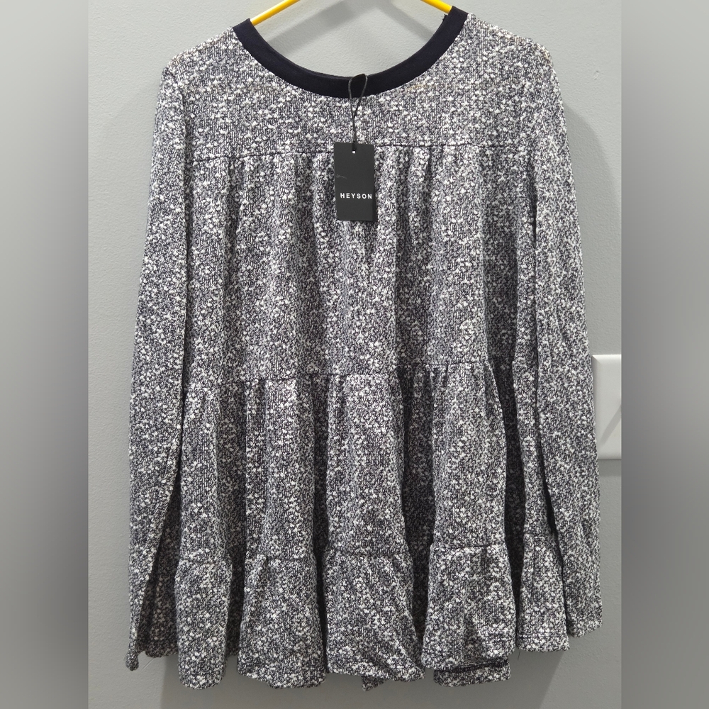 NWT Heyson Sweater Size Medium